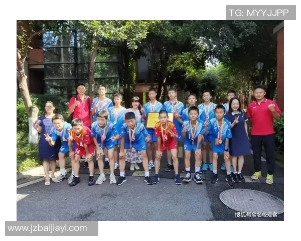 成都网球队在冠军赛中的灵活战术与团队协作表现分析